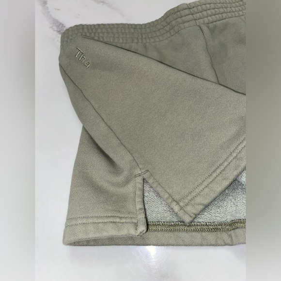 Aritzia TNA Cozy Fleece Sweatshort - Picture 4 of 5
